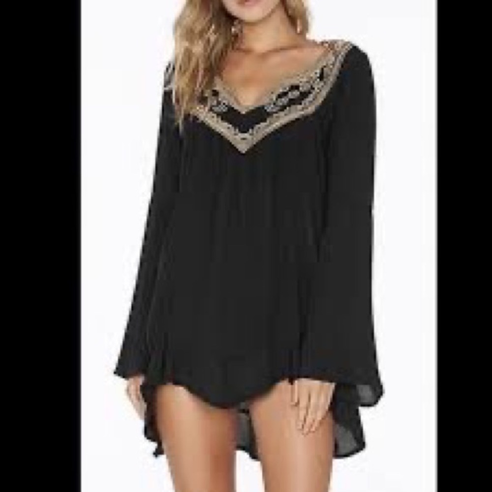 L*SPACE Black Northern Star Embroidered Long Sleeve Tunic Dress  (111)